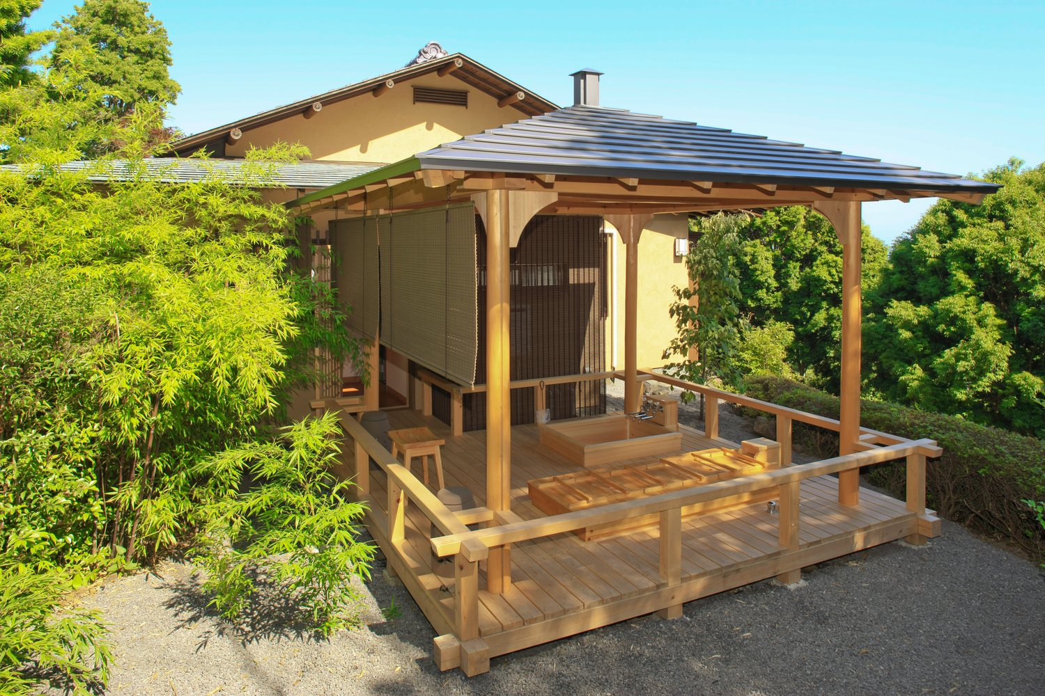 趣の異なる全7室の和の客室のサムネイル8